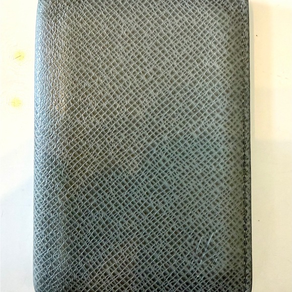 Louis Vuitton Gray Taiga Leather Wallet